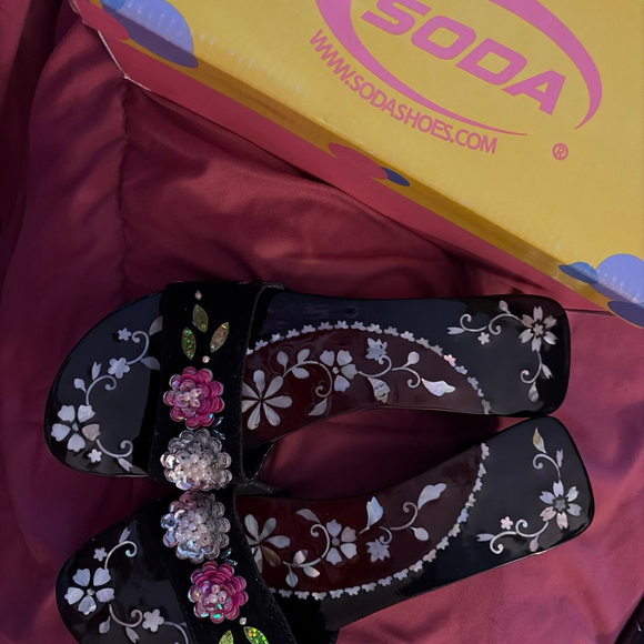 Soda Jewel Sandals - Picture 1 of 5